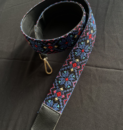 قشاط شنطة مطرز كحلي