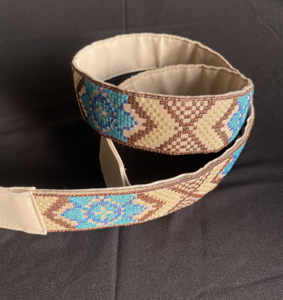 قشاط شنطة مطرز بيج